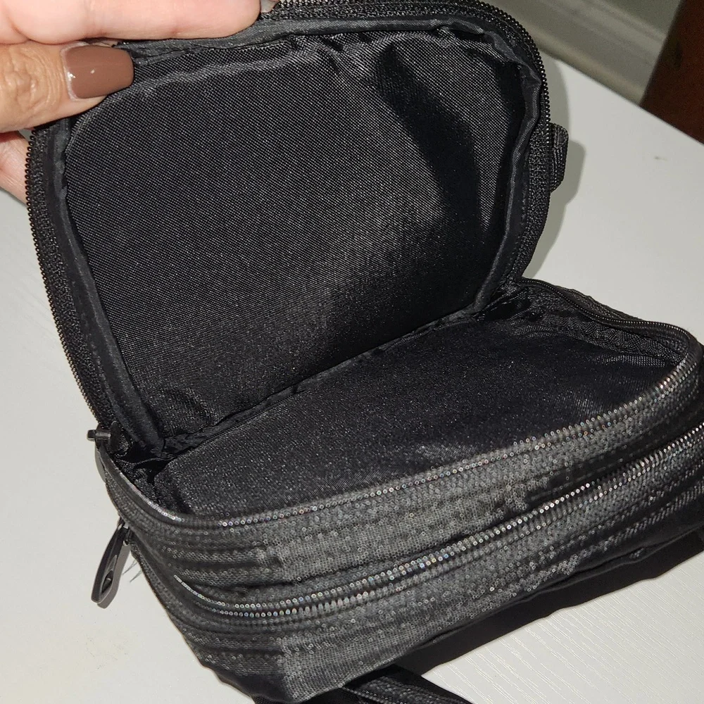 NWOT Case Logic fanny pack - Picture 11 of 11
